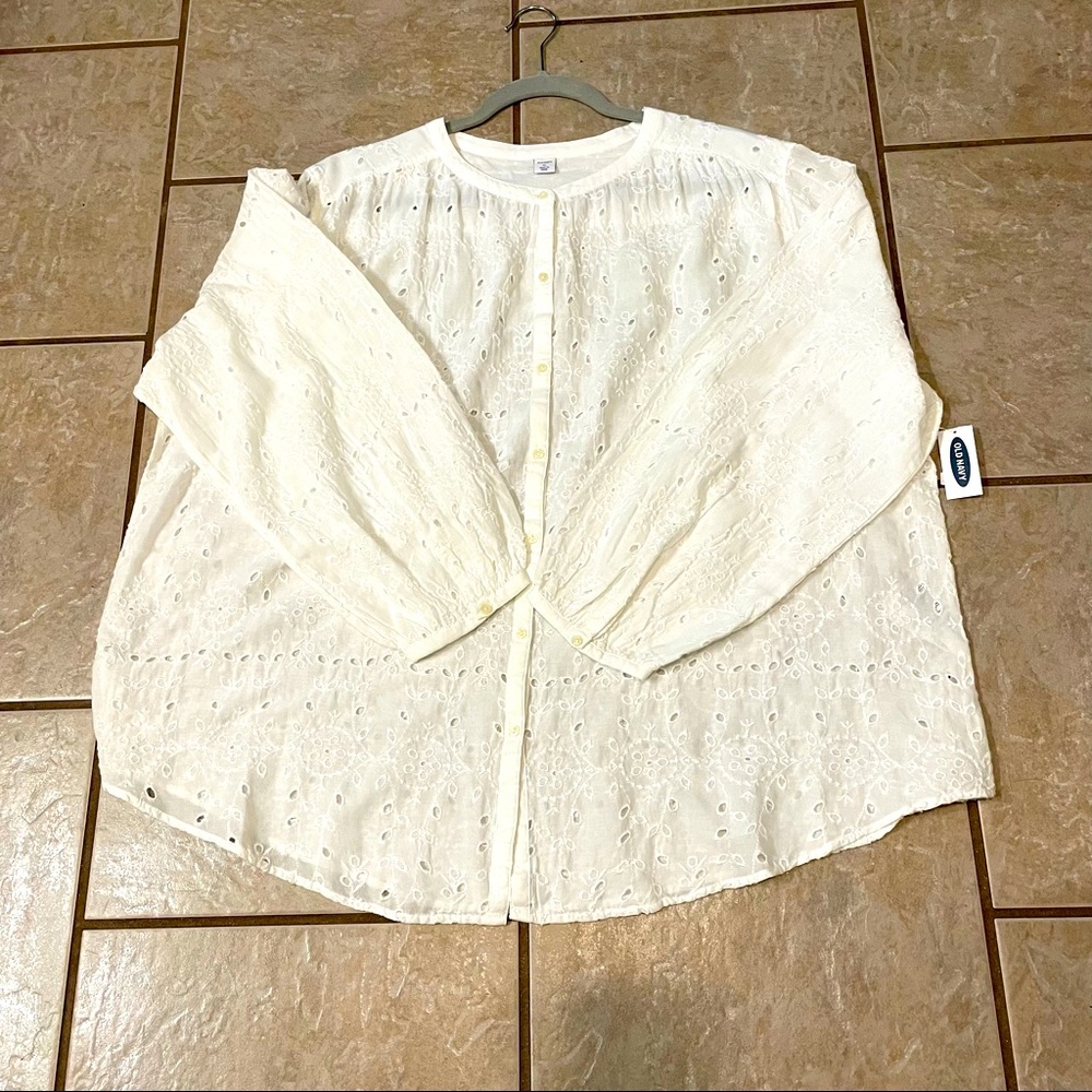 Old Navy eyelet top